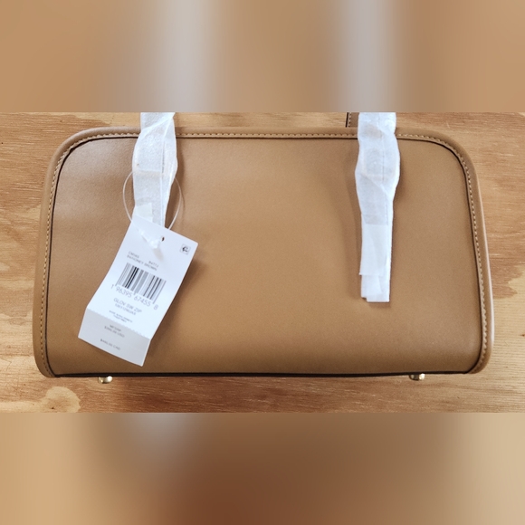 Coach Swing Zip Honey Brown - Picture 9 of 13